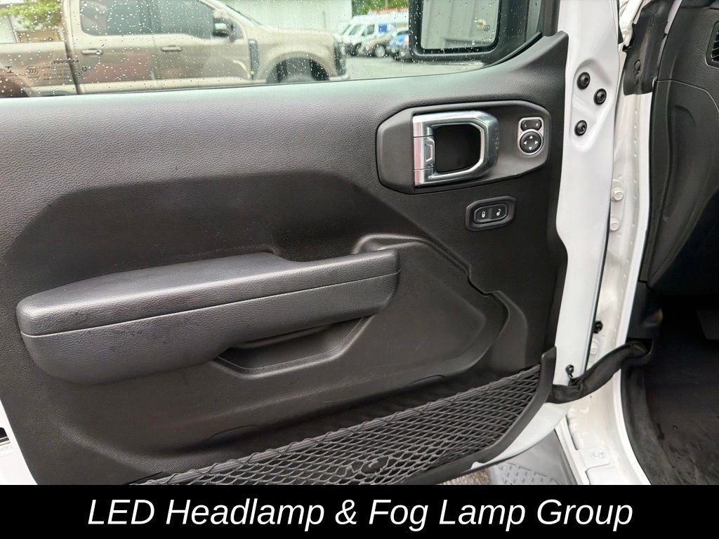 2022 Jeep Gladiator Sport