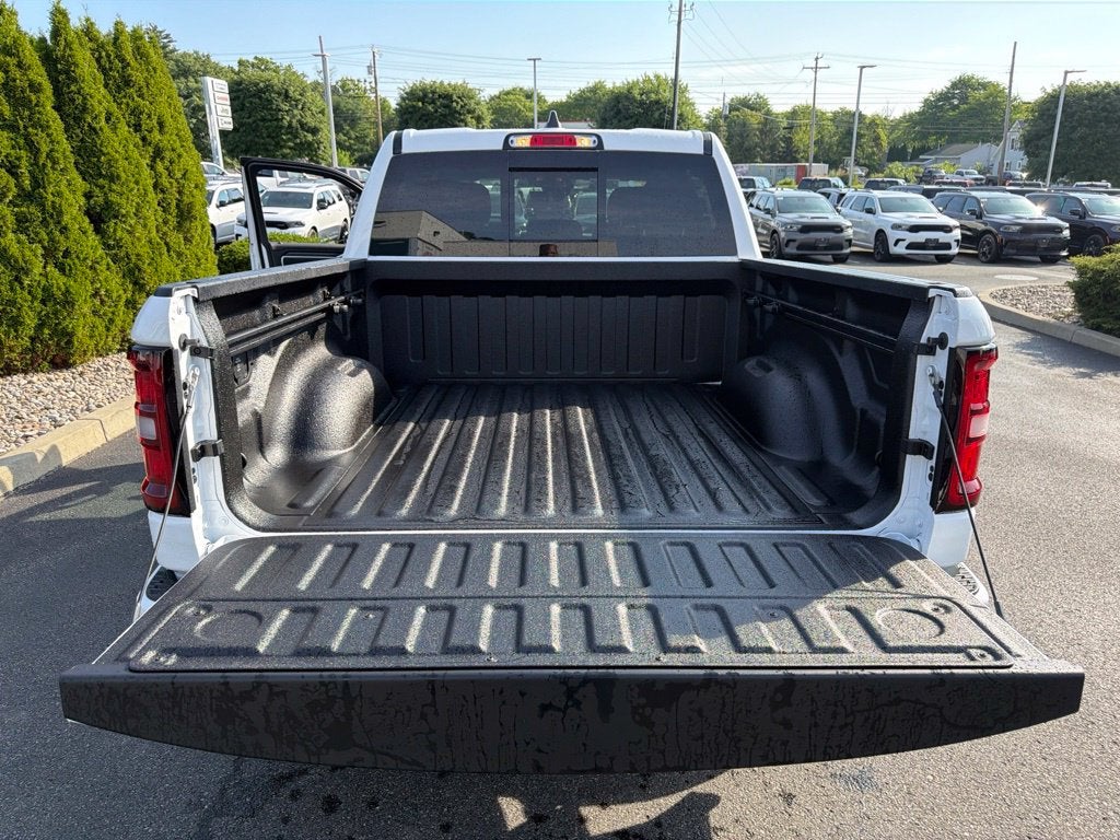 2027 RAM 1500 Big Horn/Lone Star
