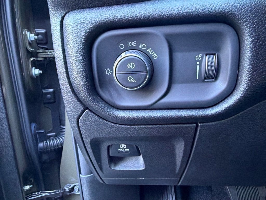 2027 RAM 1500 Express
