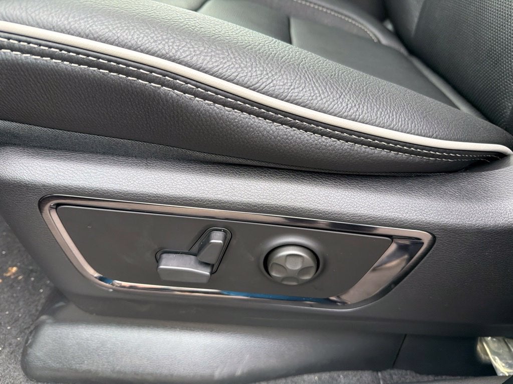 2027 RAM 1500 Limited