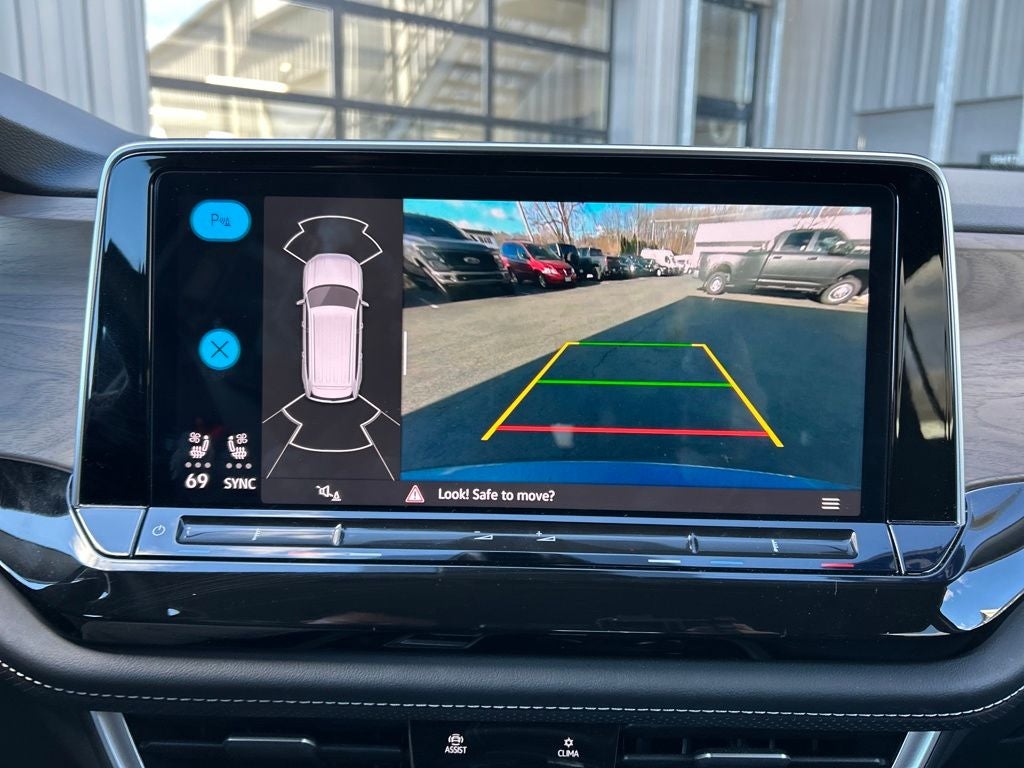 2025 Volkswagen Atlas 2.0T SE w/Technology