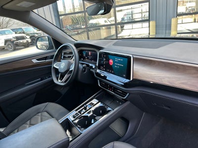 2025 Volkswagen Atlas 2.0T SE w/Technology