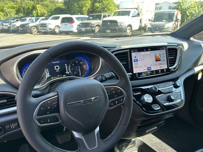 2026 Chrysler Voyager LX