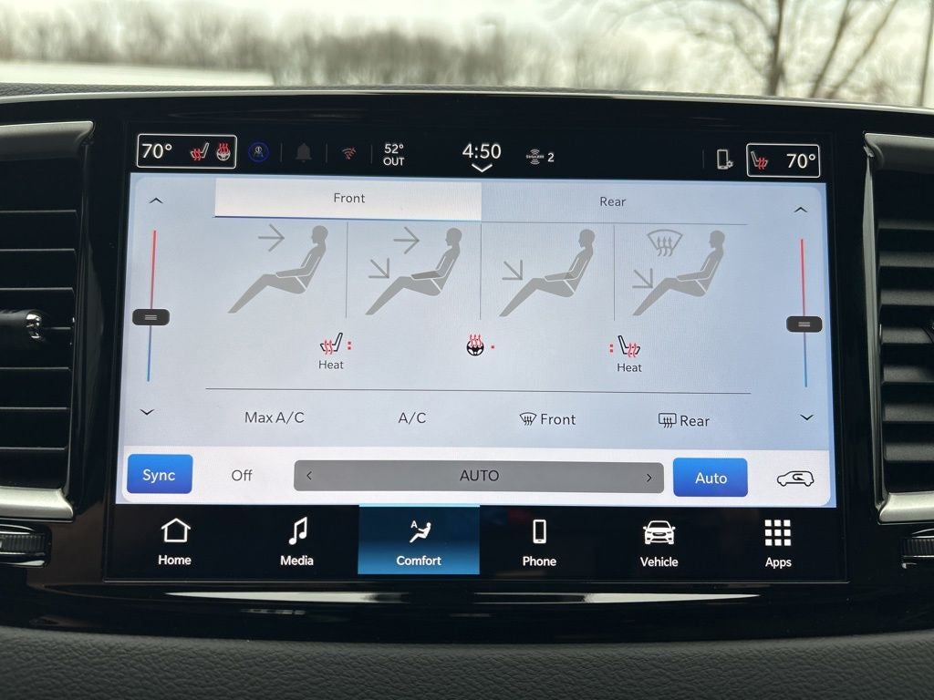 2026 Chrysler Voyager LX