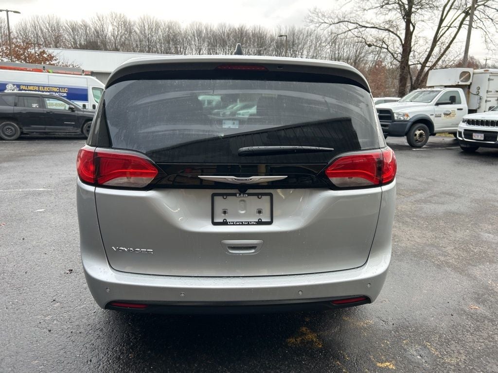 2026 Chrysler Voyager LX