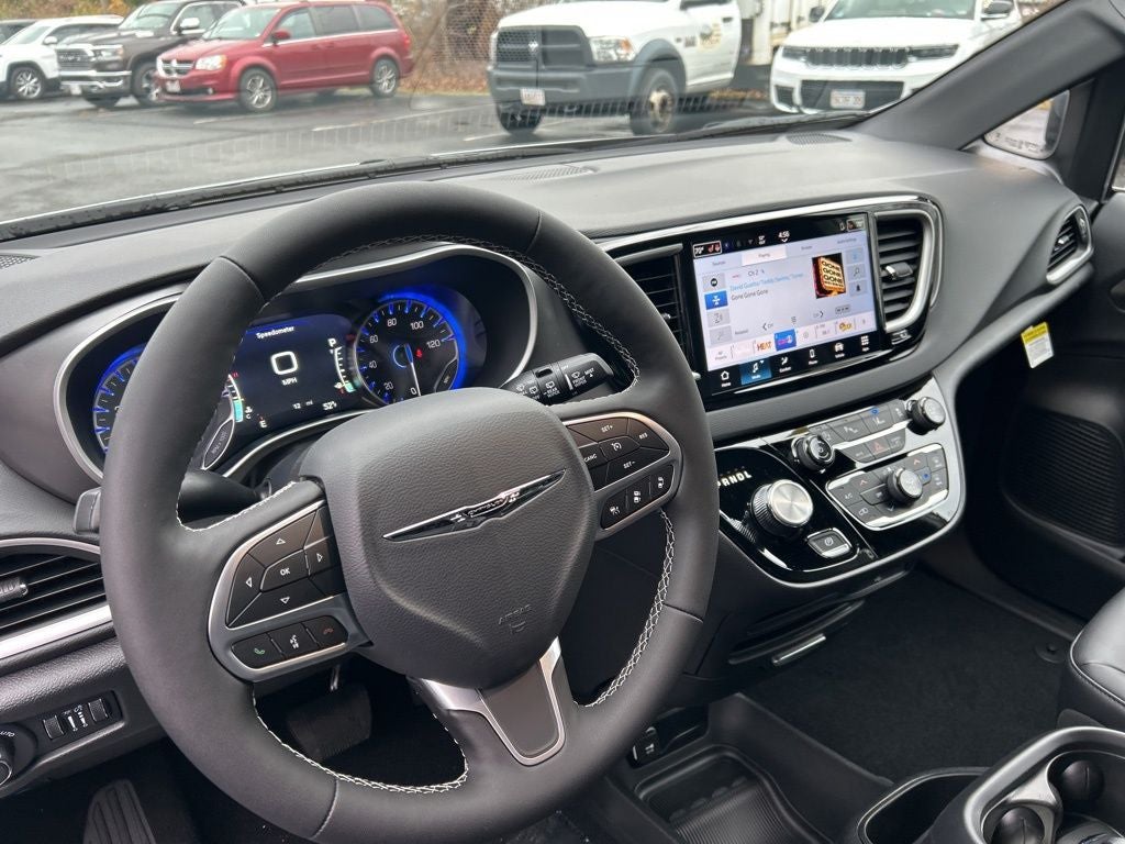 2026 Chrysler Voyager LX