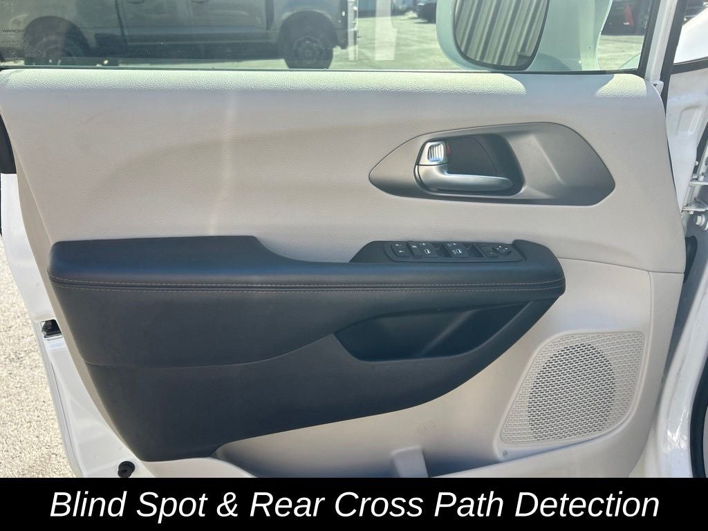 2020 Chrysler Pacifica Touring