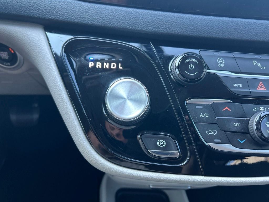 2020 Chrysler Pacifica Touring