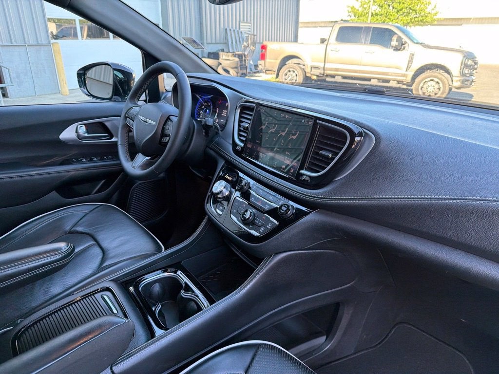2025 Chrysler Pacifica Limited