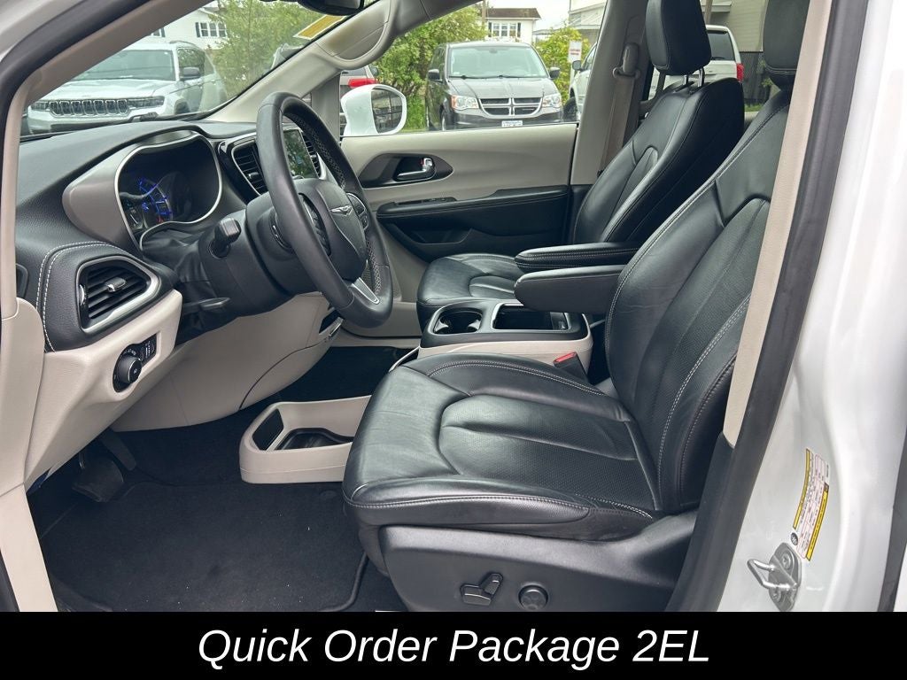 2022 Chrysler Pacifica Hybrid Touring L