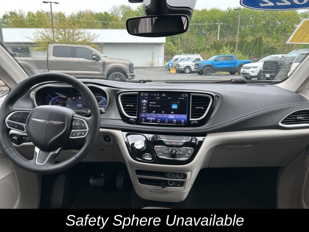 2022 Chrysler Pacifica Hybrid Touring L