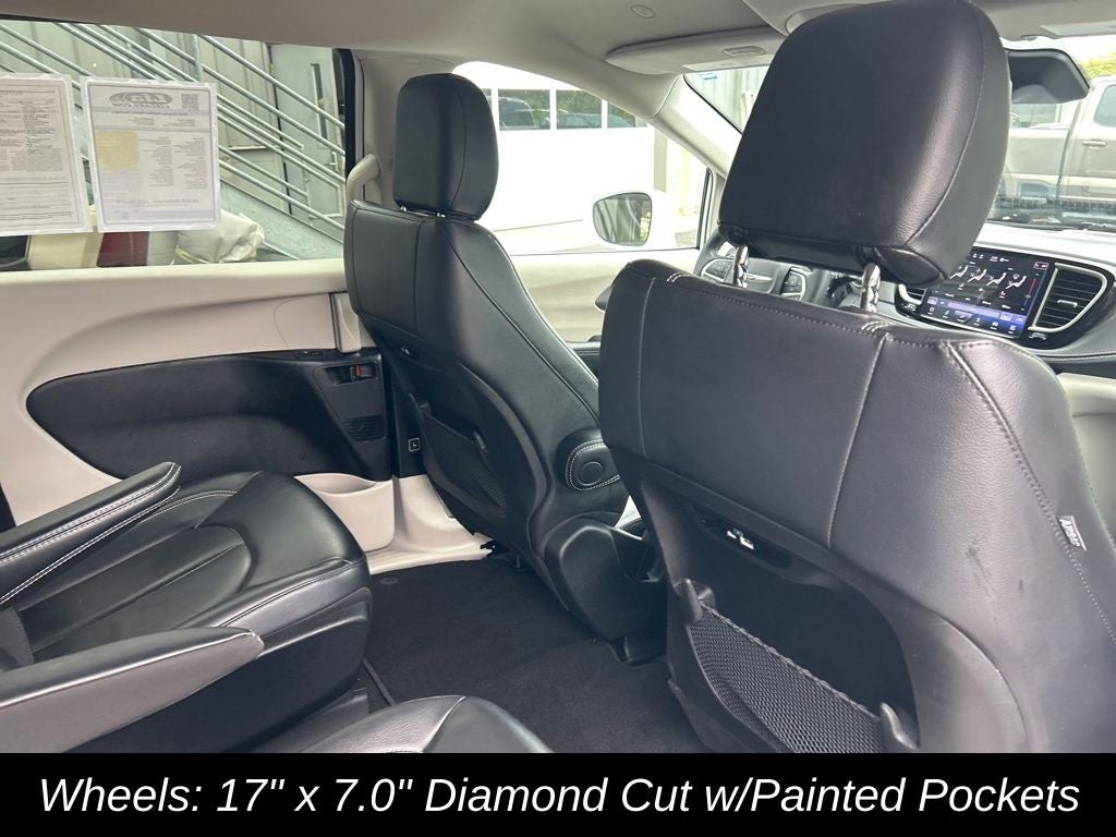 2022 Chrysler Pacifica Hybrid Touring L