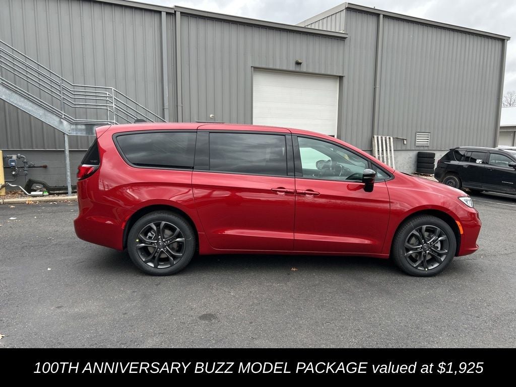 2026 Chrysler Pacifica Select