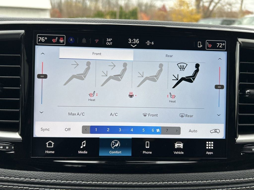 2026 Chrysler Pacifica Select