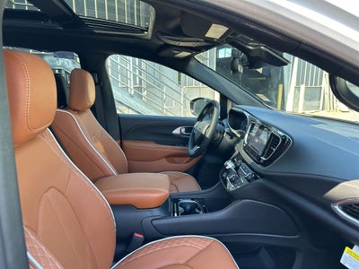 2026 Chrysler Pacifica Pinnacle