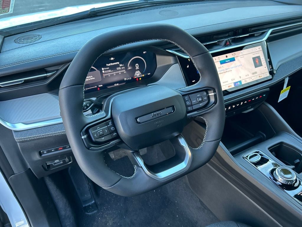 2026 Jeep Cherokee Laredo