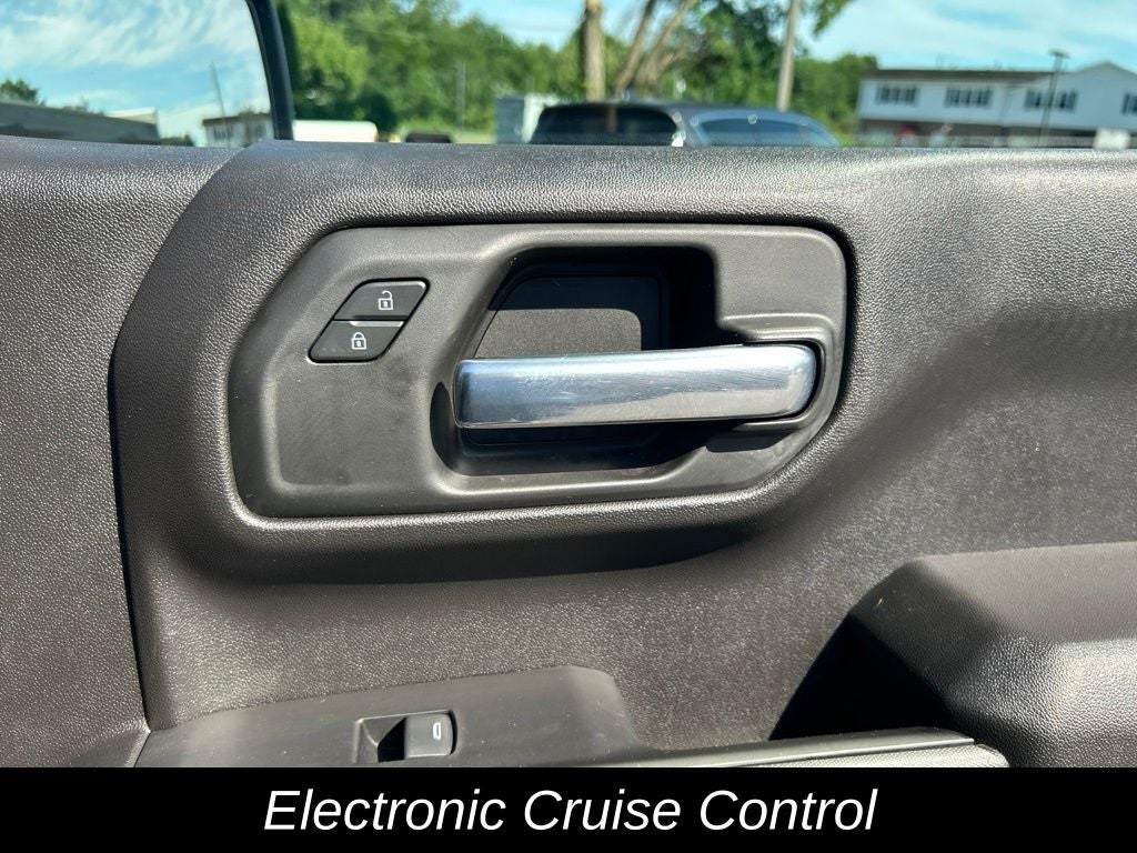 2023 Chevrolet Silverado 1500 Custom Trail Boss