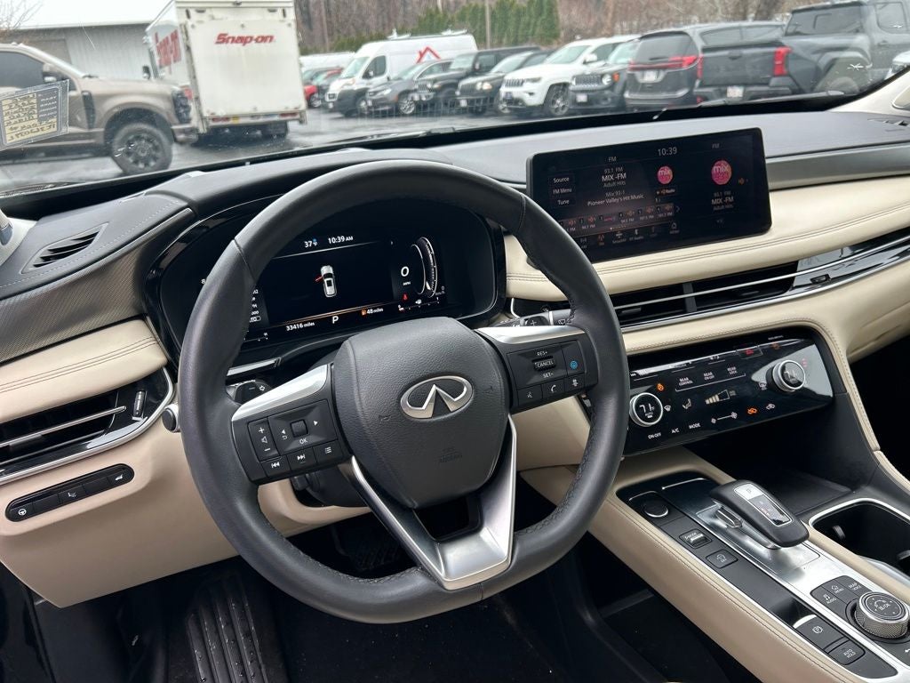2023 INFINITI QX60 LUXE
