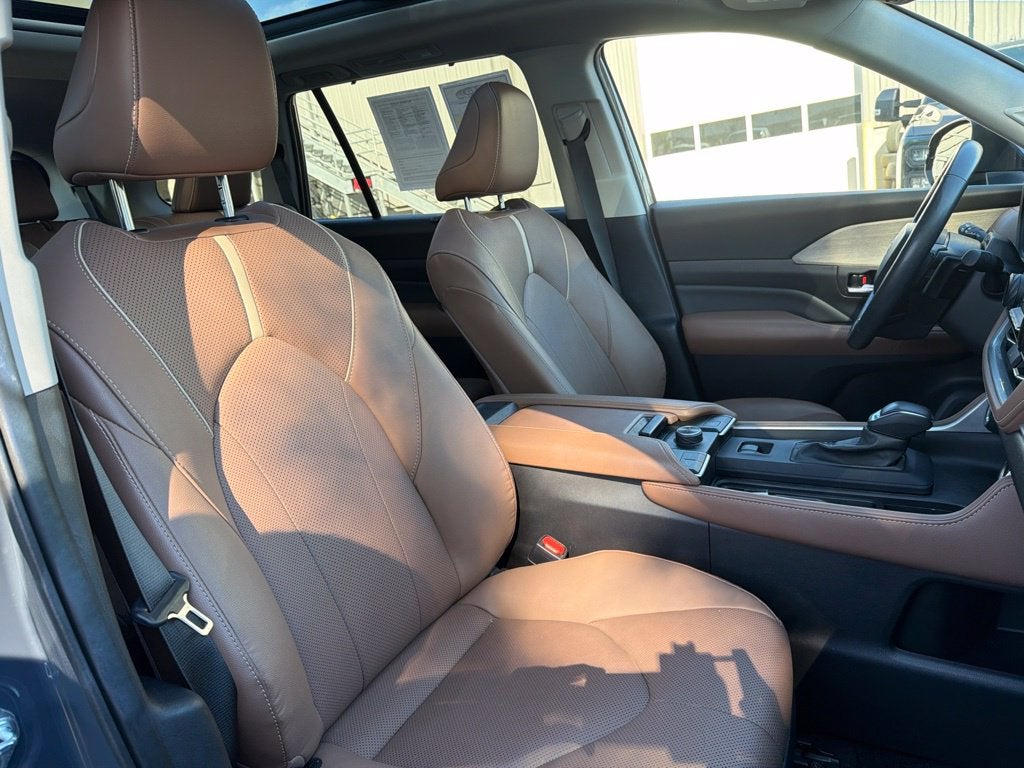 2024 Toyota Grand Highlander Platinum
