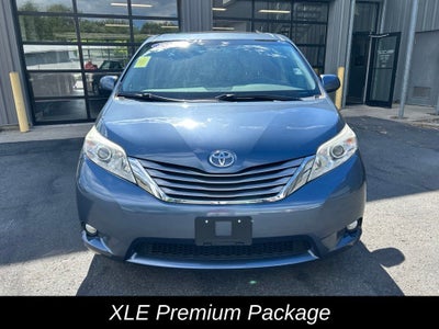 2017 Toyota Sienna XLE Premium 8 Passenger
