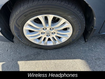 2017 Toyota Sienna XLE Premium 8 Passenger