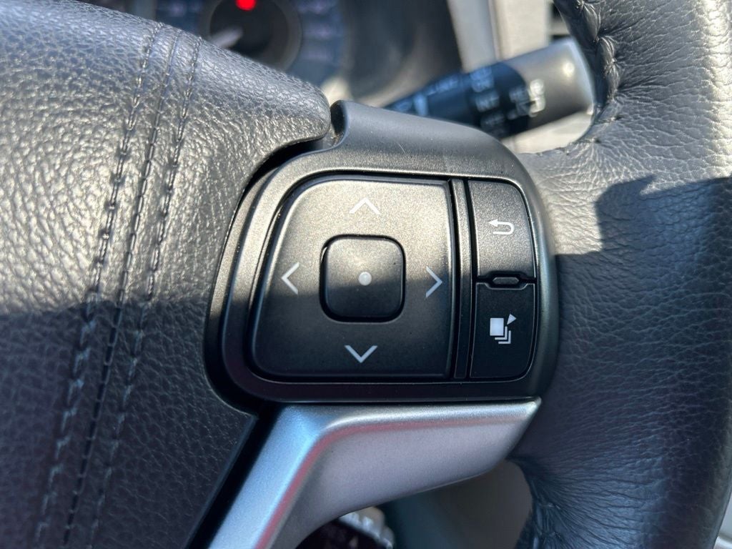 2017 Toyota Sienna XLE Premium 8 Passenger
