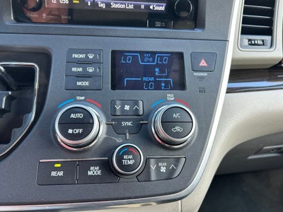 2017 Toyota Sienna XLE Premium 8 Passenger