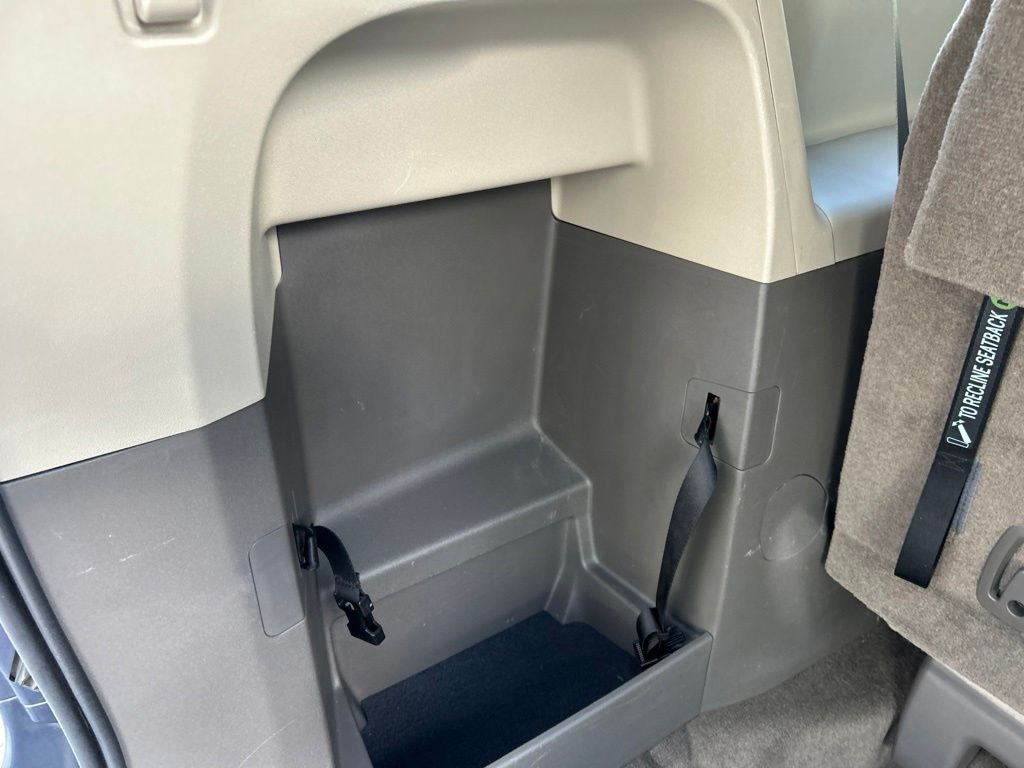 2017 Toyota Sienna XLE Premium 8 Passenger