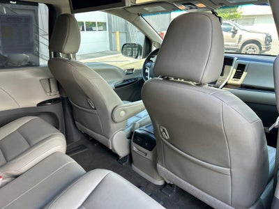 2017 Toyota Sienna XLE Premium 8 Passenger