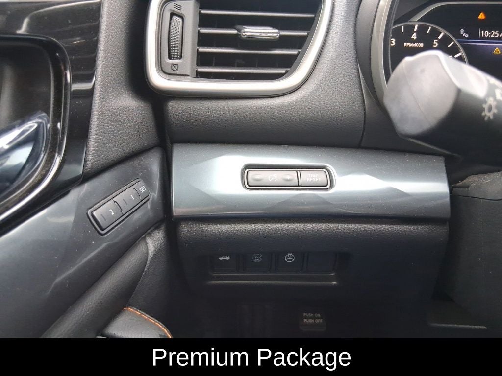 2019 Nissan Maxima SR
