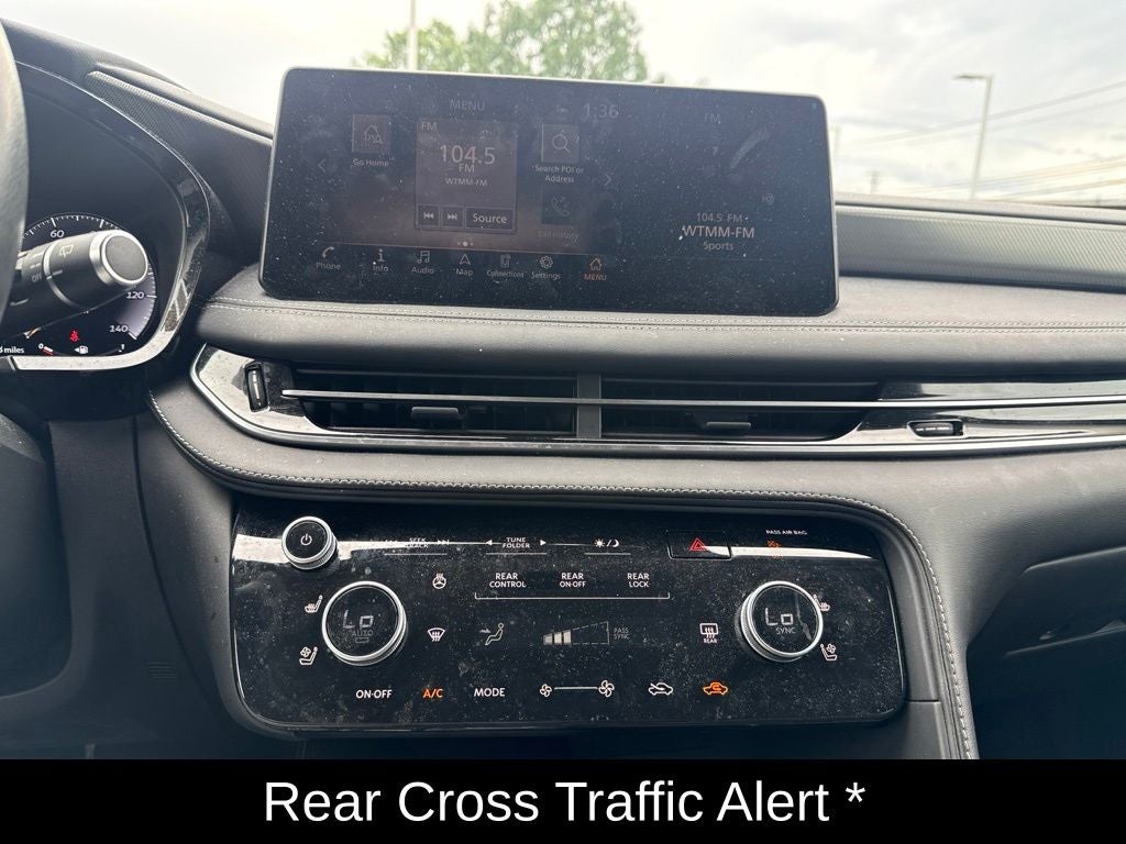 2022 INFINITI QX60 LUXE
