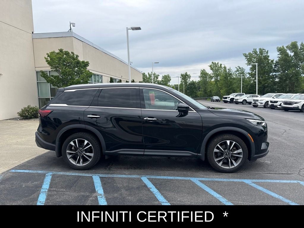 2022 INFINITI QX60 LUXE