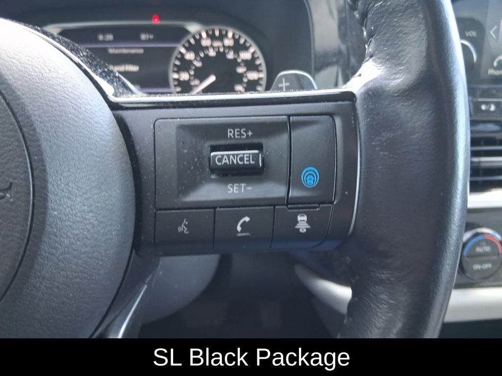 2022 Nissan Pathfinder SL