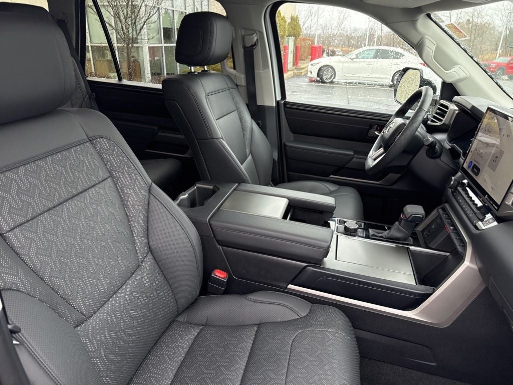 2024 Toyota Sequoia SR5