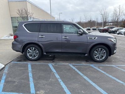2023 INFINITI QX80 LUXE
