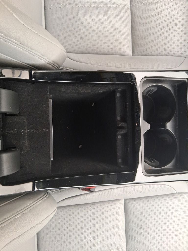 2026 Land Rover Range Rover Velar Dynamic SE