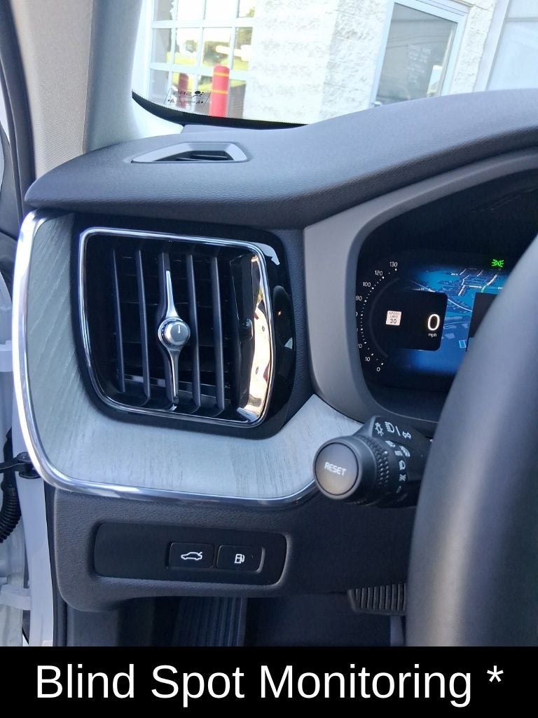 2025 Volvo XC60 Plug-In Hybrid T8 Plus