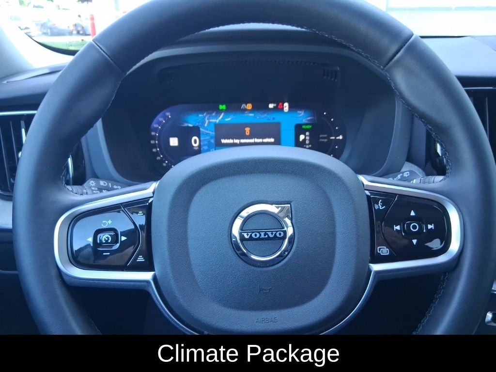 2025 Volvo XC60 Plug-In Hybrid T8 Plus