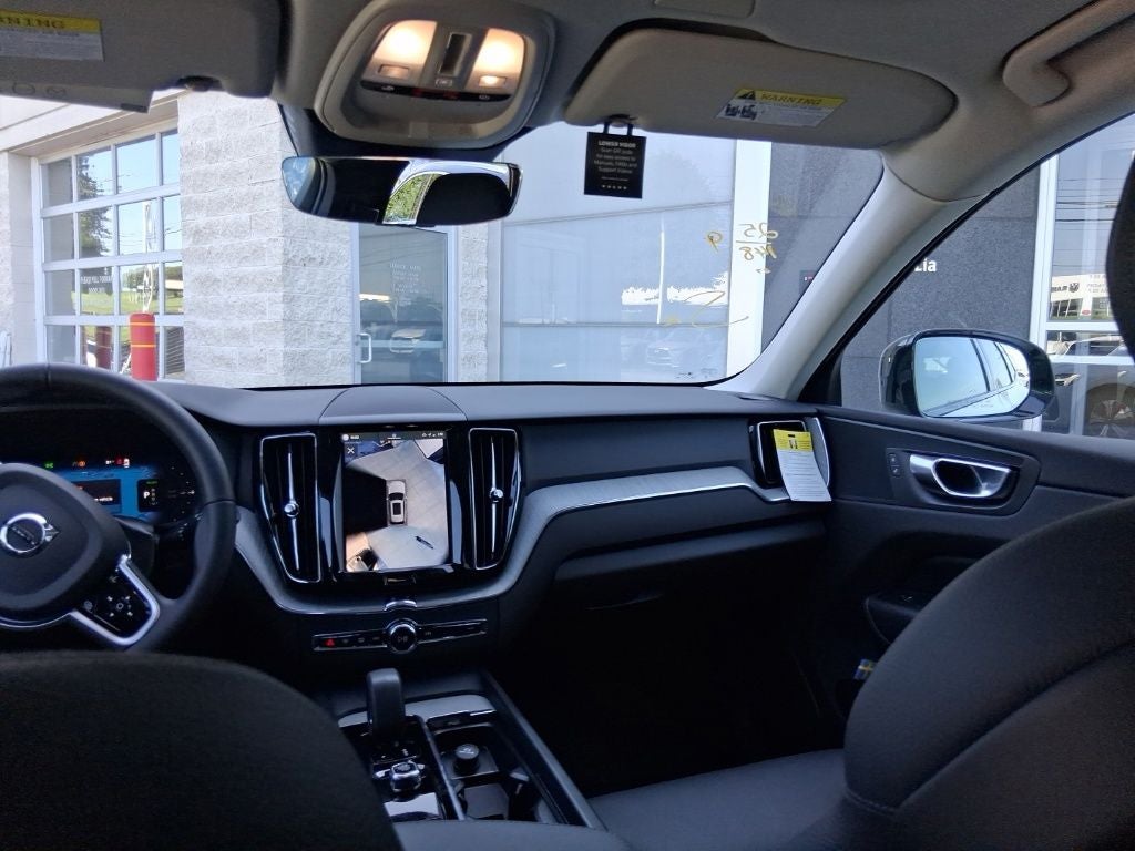 2025 Volvo XC60 Plug-In Hybrid T8 Plus