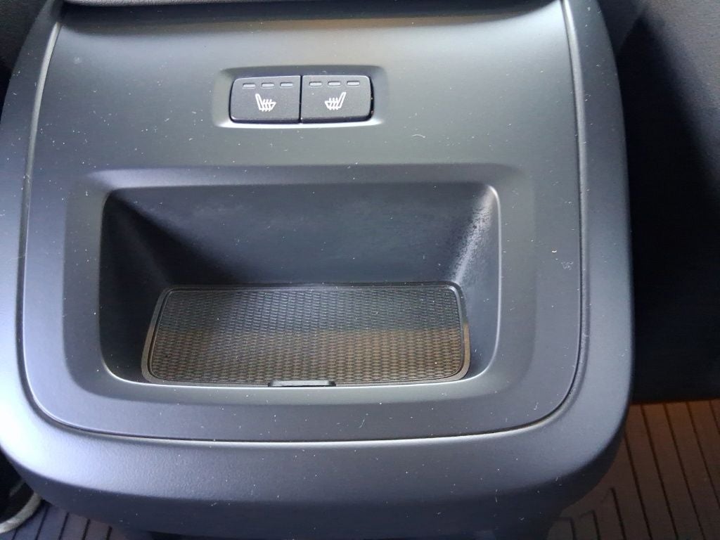 2025 Volvo XC60 Plug-In Hybrid T8 Plus