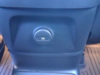 2025 Volvo XC60 Plug-In Hybrid T8 Plus