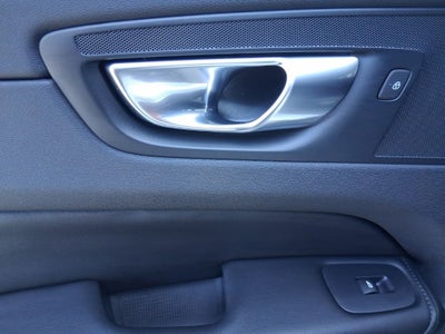2025 Volvo XC60 Plug-In Hybrid T8 Plus