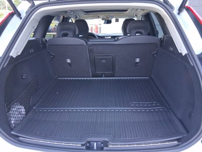 2025 Volvo XC60 Plug-In Hybrid T8 Plus