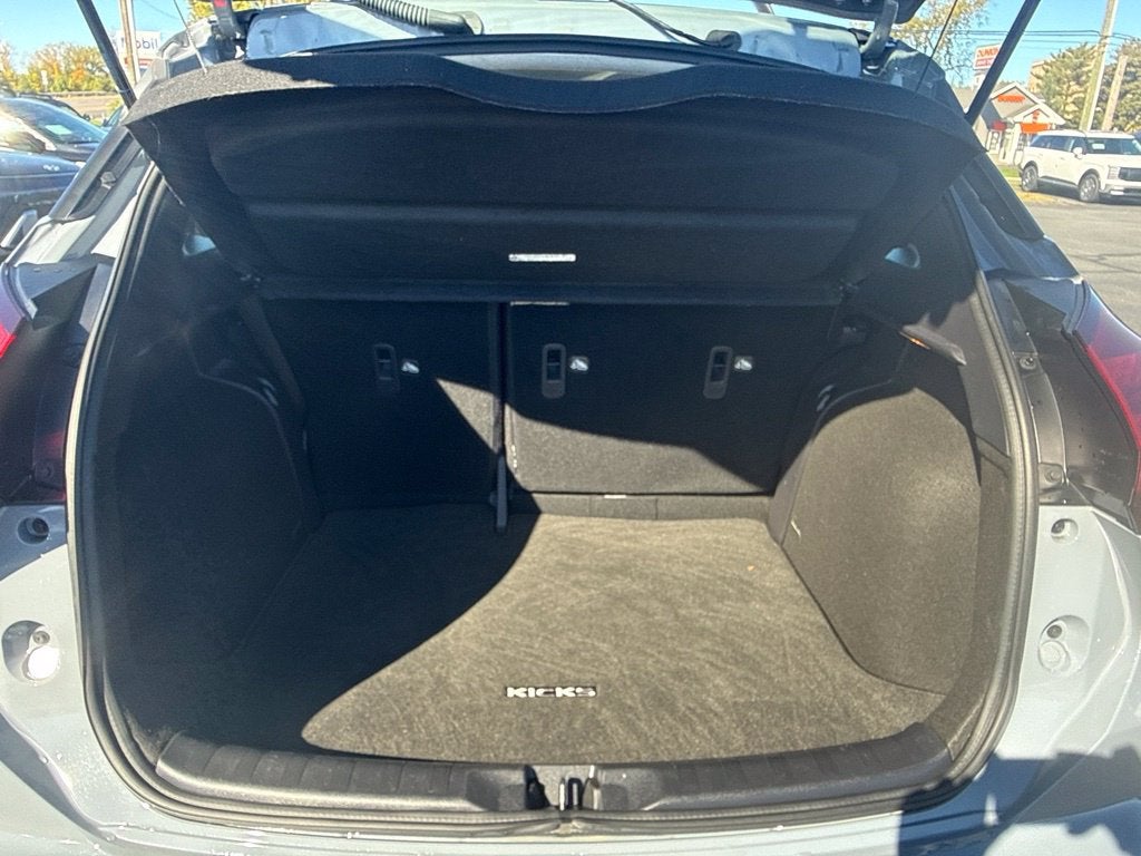 2024 Nissan Kicks SR