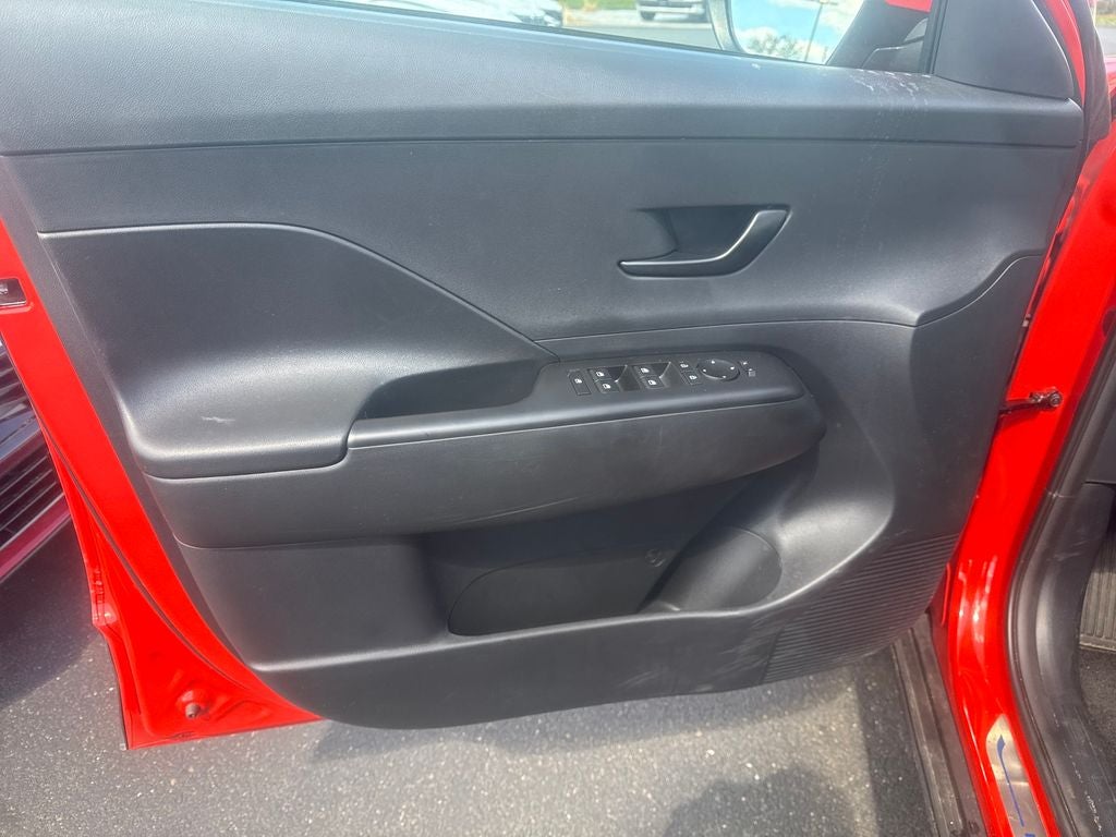 2025 Hyundai Kona SE