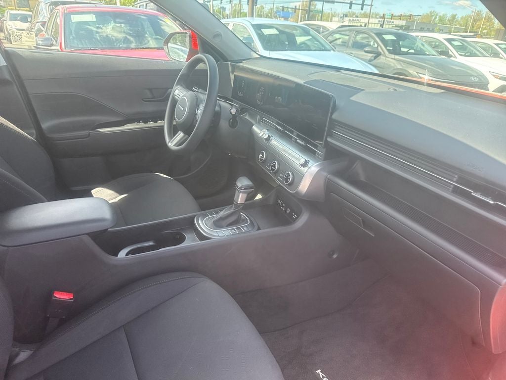 2025 Hyundai Kona SE