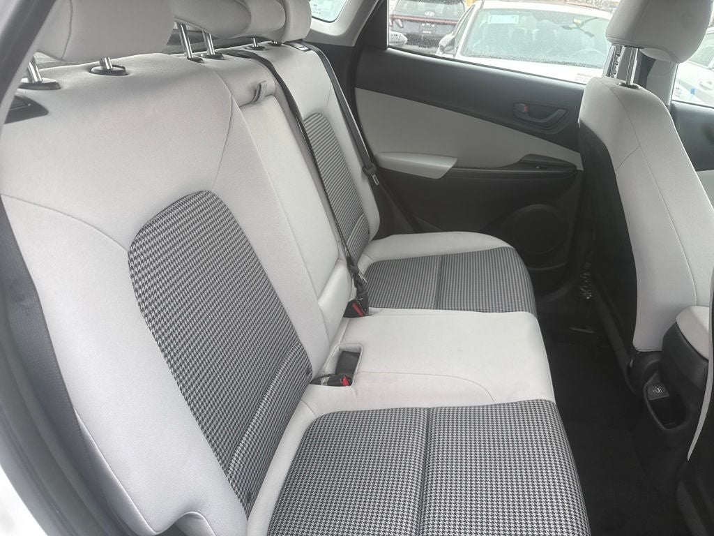 2023 Hyundai Kona SE