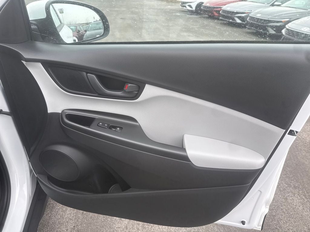 2023 Hyundai Kona SE