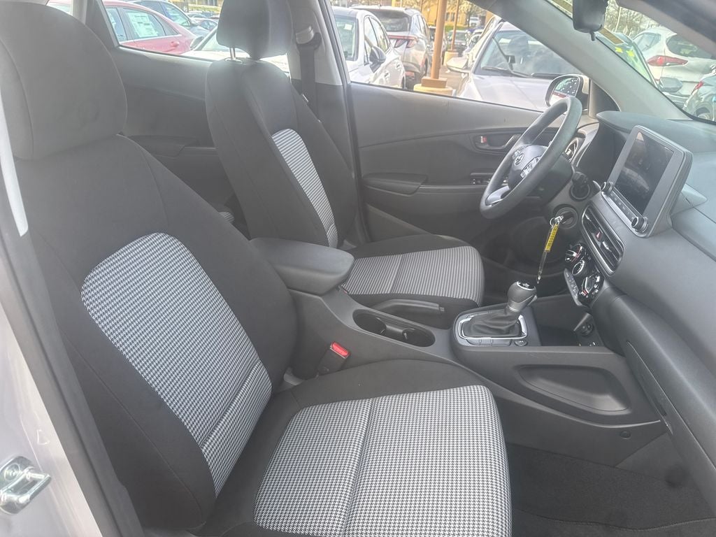2023 Hyundai Kona SE