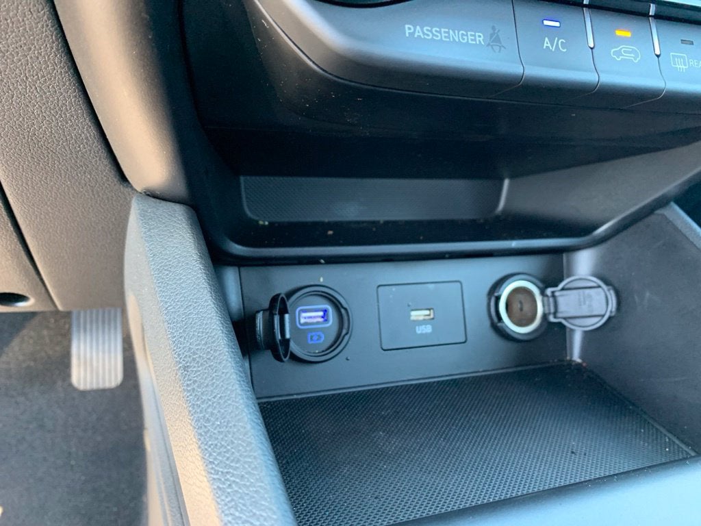 2023 Hyundai Kona SE